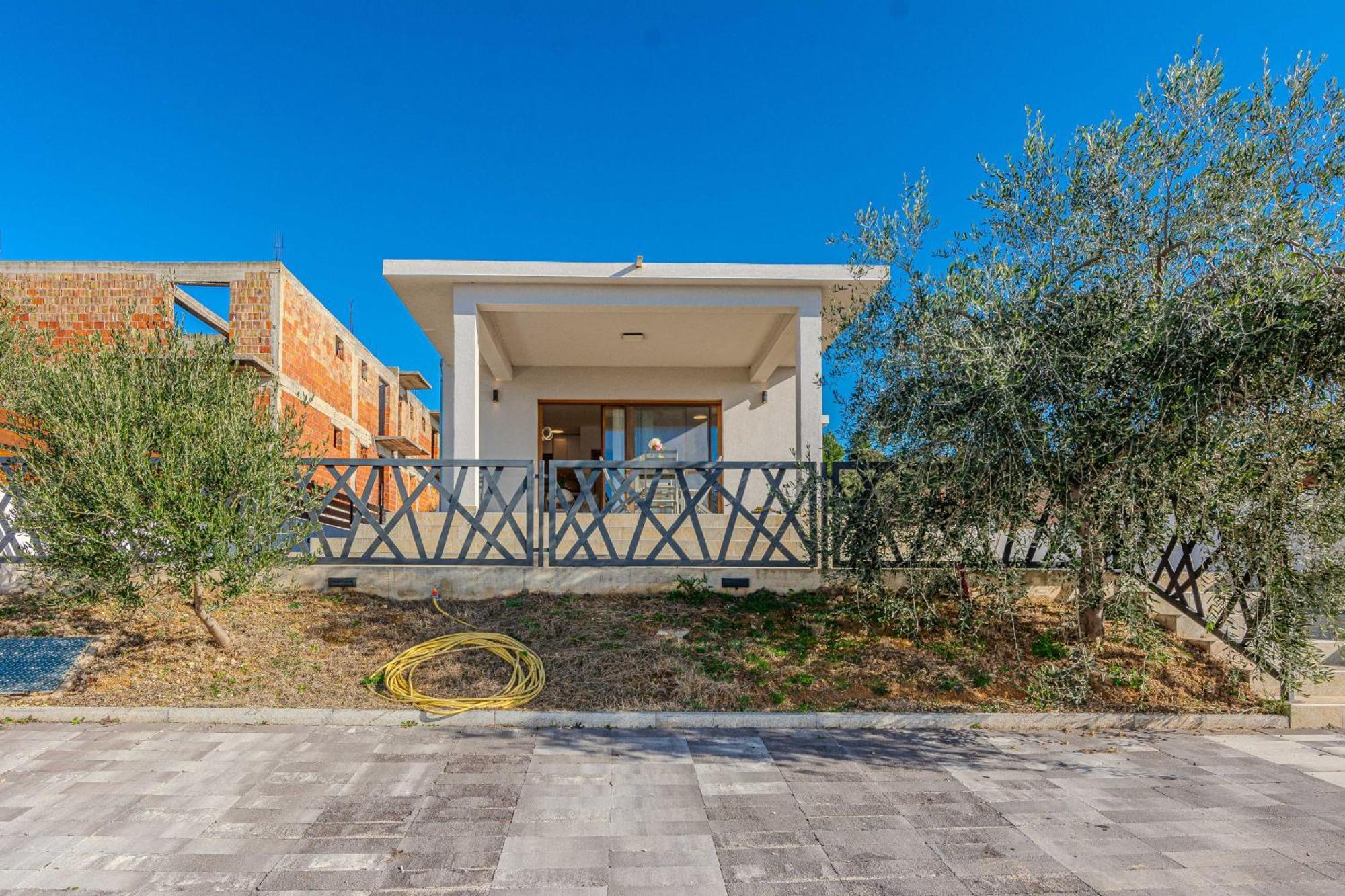 Holiday Home Lucy Pakoštane Buitenkant foto